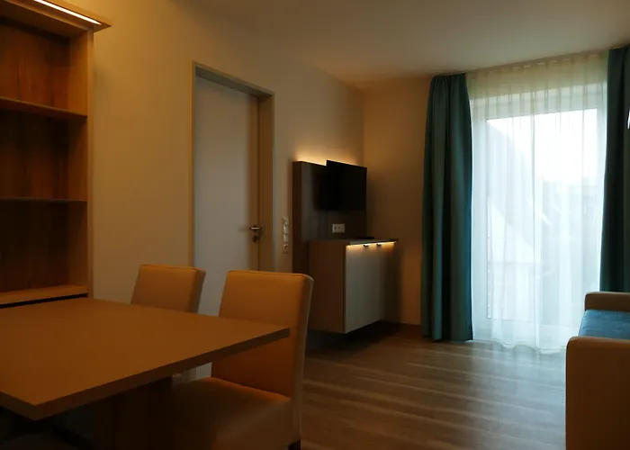 Meyn'S Apartments & Hotel